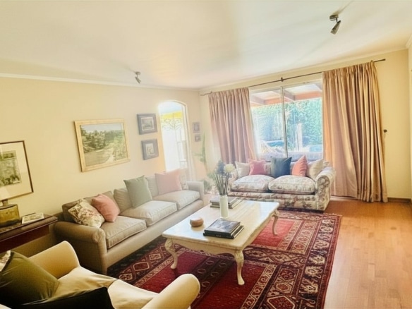 Casa  Av. San CArlos de Apoquindo con Camino las Flores, Las Condes