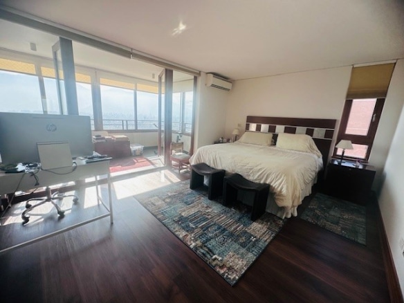 Departamento Kennedy, Las Condes