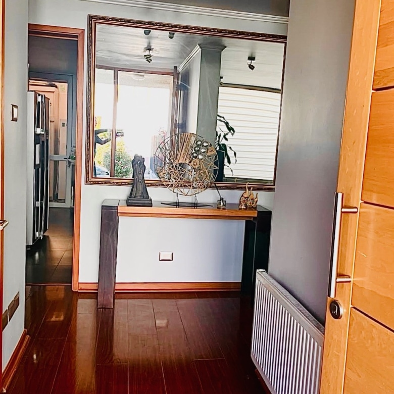 Casa en Condominio. Calle Onofre Jarpa, La Reina