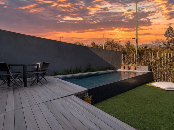 Moderna, elegante y segura: una casa excepcional para disfrutar en Lo Barnechea.