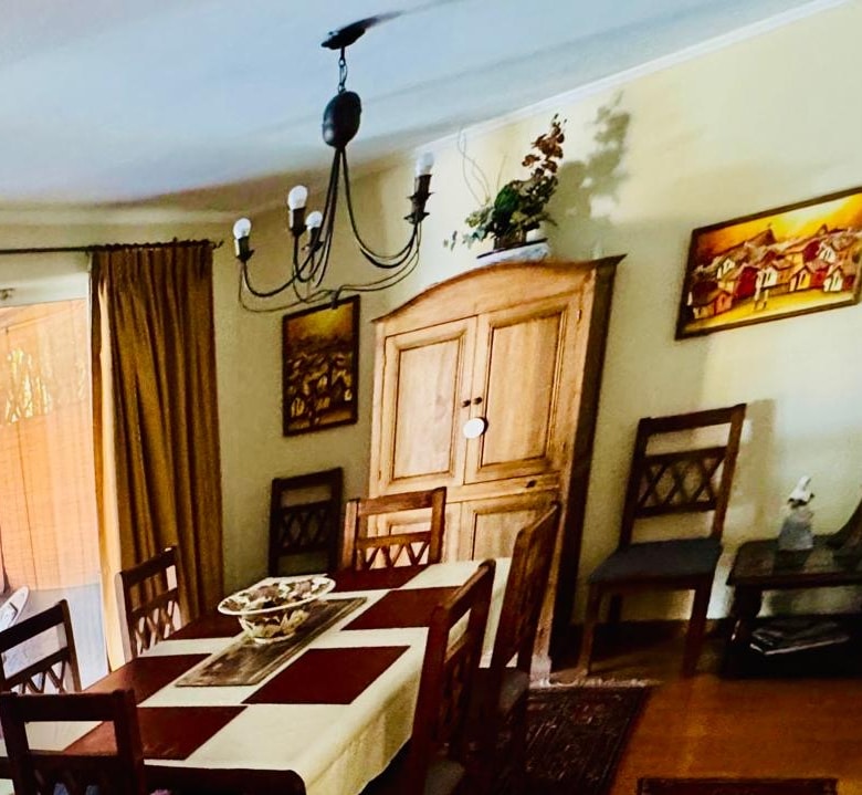 Casa  Av. San CArlos de Apoquindo con Camino las Flores, Las Condes
