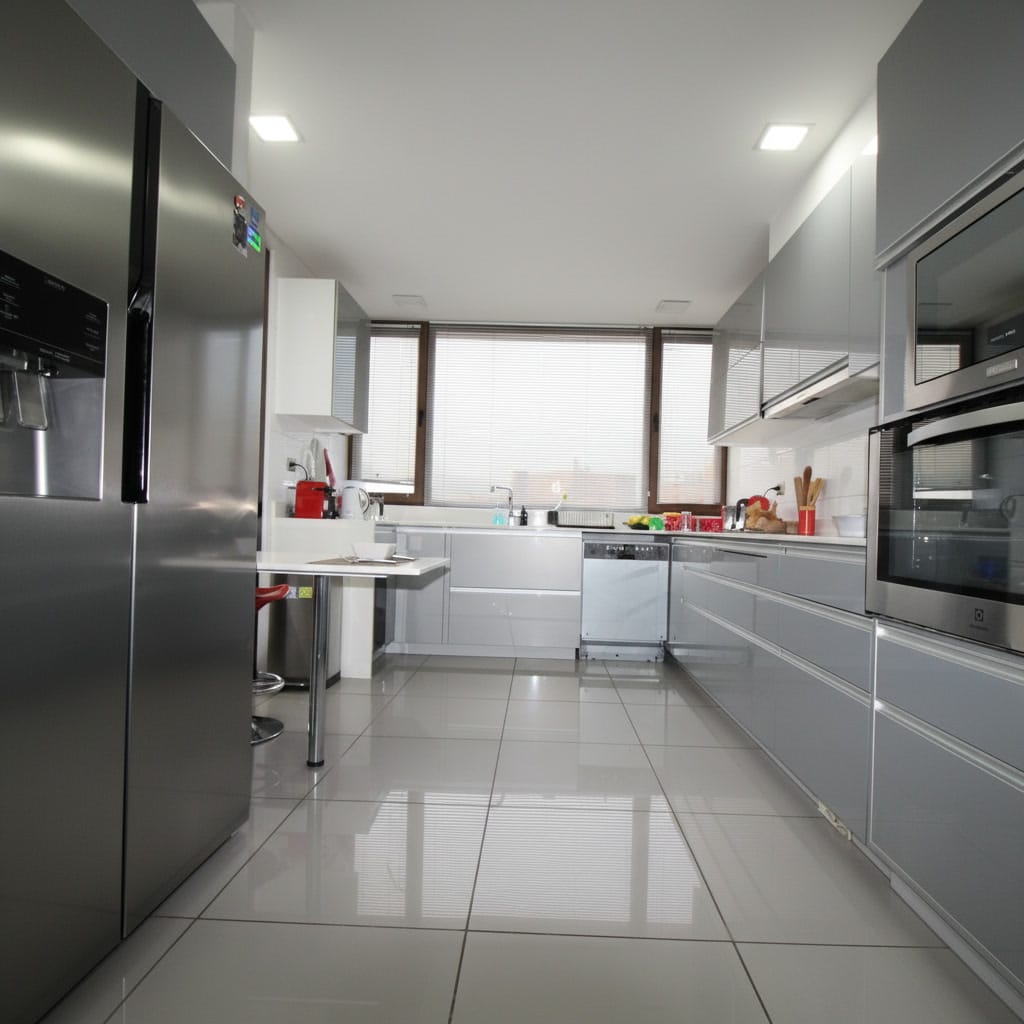 COCINA3 Departamento en el corazón de El Golf, Las Condes