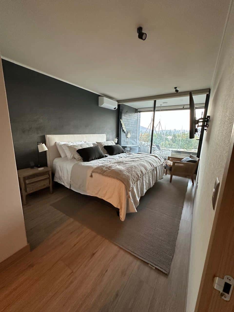 Departamento La Dehesa,. El Rodeo con Av. La Dehesa