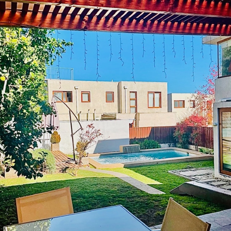 Casa en Condominio. Calle Onofre Jarpa, La Reina