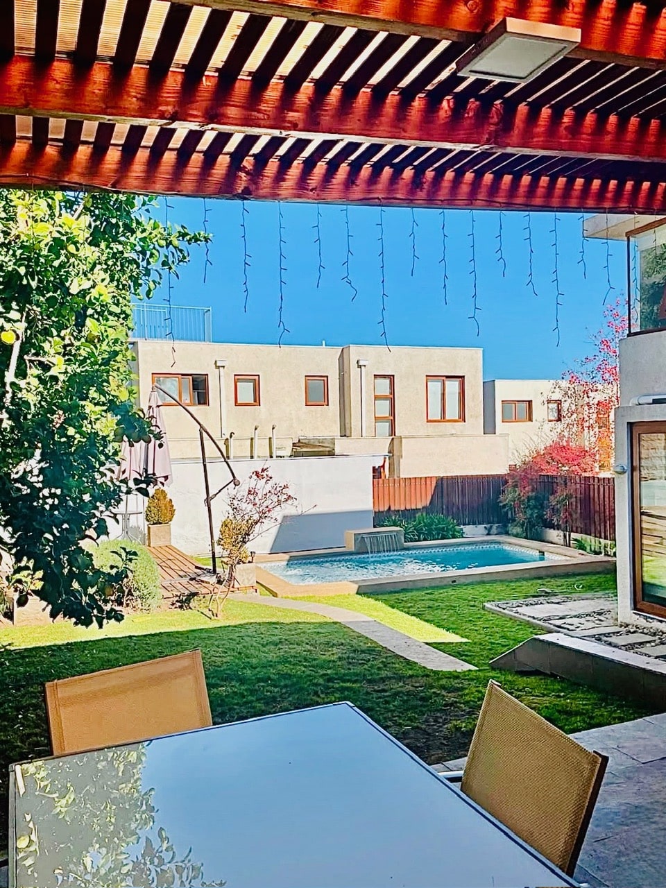 dde51099-d88a-4e35-8dad-40dfd2889bee Casa en Condominio. Calle Onofre Jarpa, La Reina