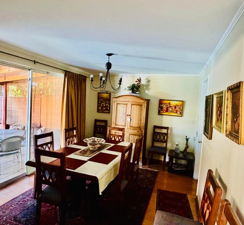 Casa  Av. San CArlos de Apoquindo con Camino las Flores, Las Condes