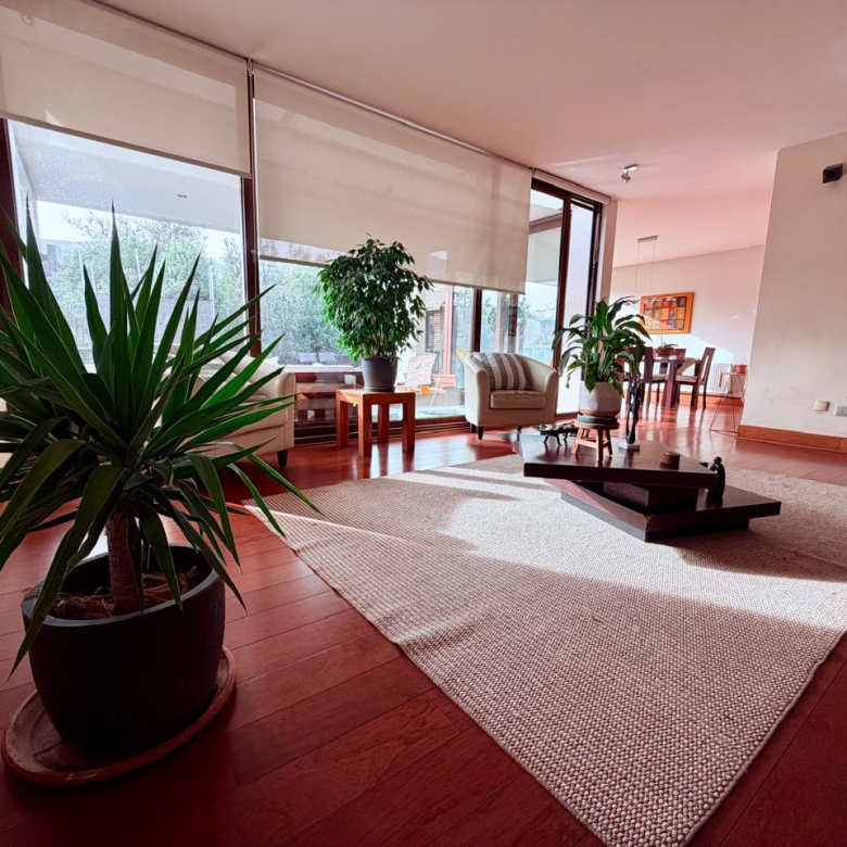 Exclusiva Casa en Condominio, El Huinganal, Lo Barnechea