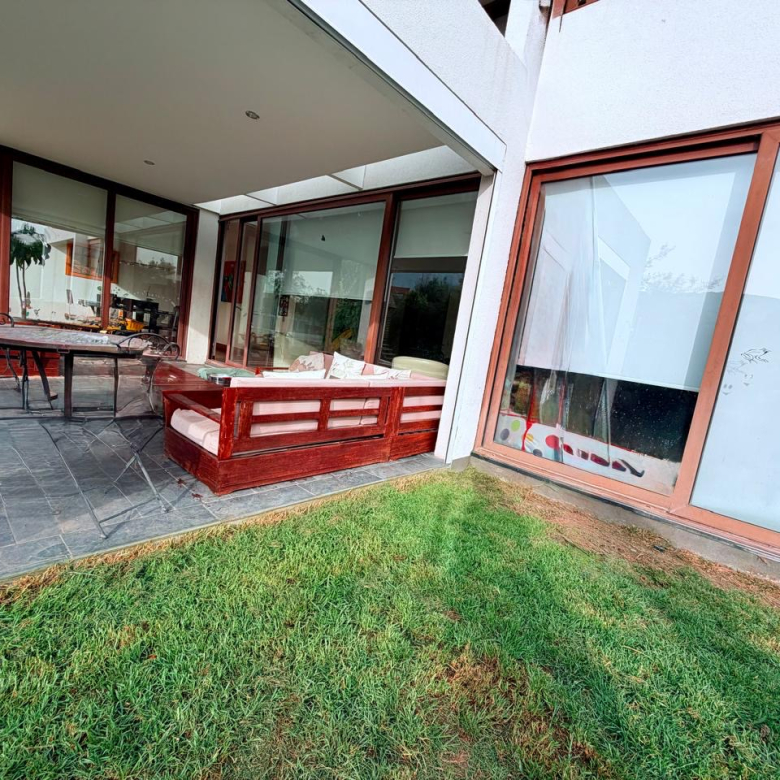 Exclusiva Casa en Condominio, El Huinganal, Lo Barnechea