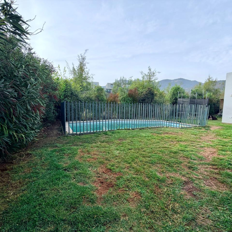 Exclusiva Casa en Condominio, El Huinganal, Lo Barnechea