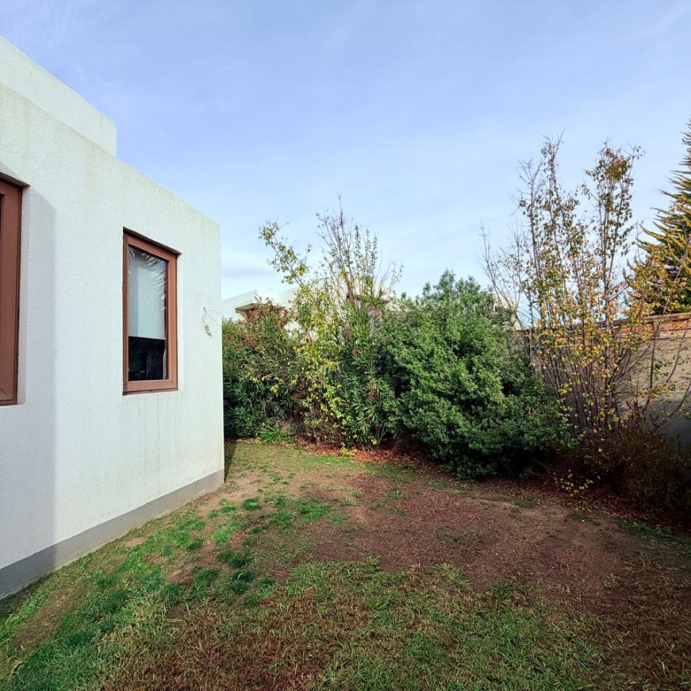 Exclusiva Casa en Condominio, El Huinganal, Lo Barnechea