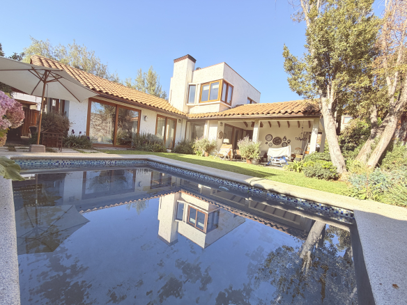 Casa Medidterránea en condominio, La Reina alto