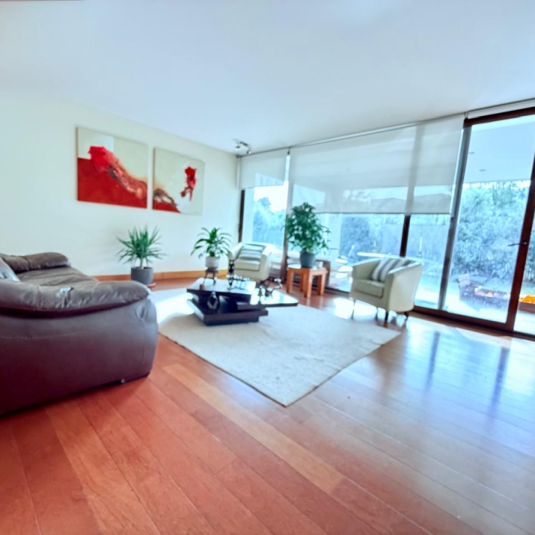 Exclusiva Casa en Condominio, El Huinganal, Lo Barnechea