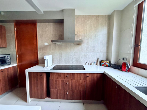 Exclusiva Casa en Condominio, El Huinganal, Lo Barnechea
