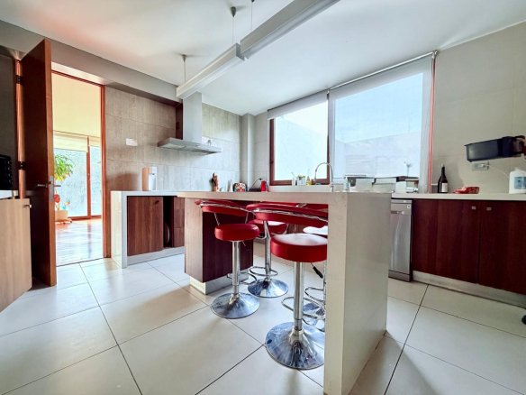 Exclusiva Casa en Condominio, El Huinganal, Lo Barnechea