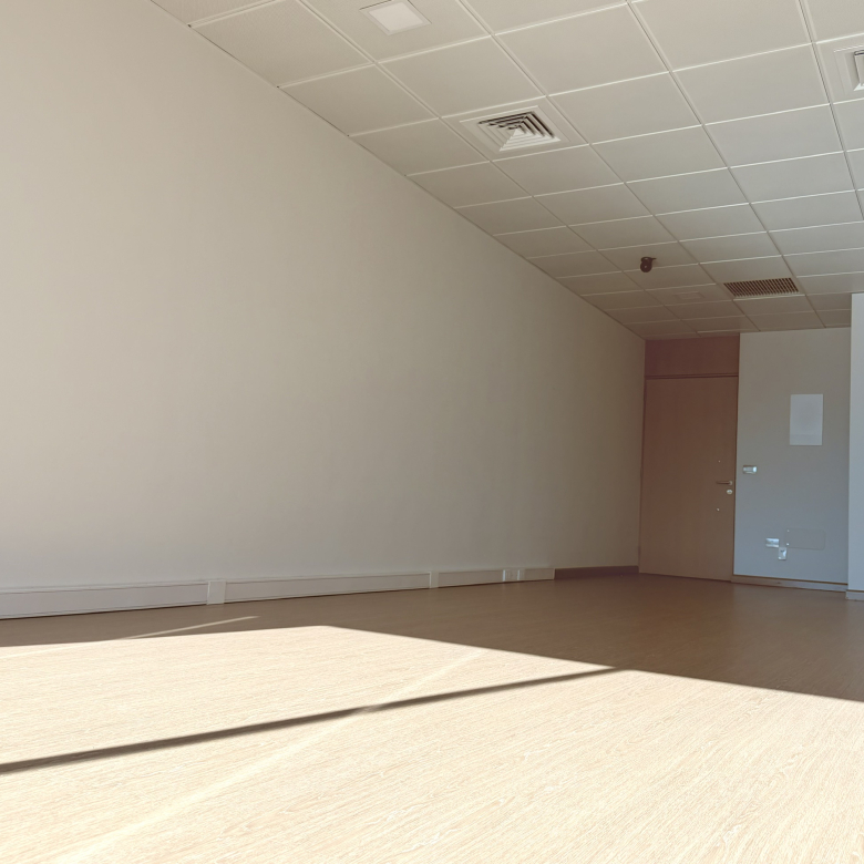 Oficina en Arriendo La Dehesa 90 m2