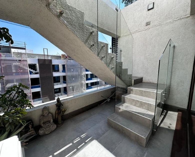 Dúplex en Av. La Dehesa, Mall Portal La Dehesa