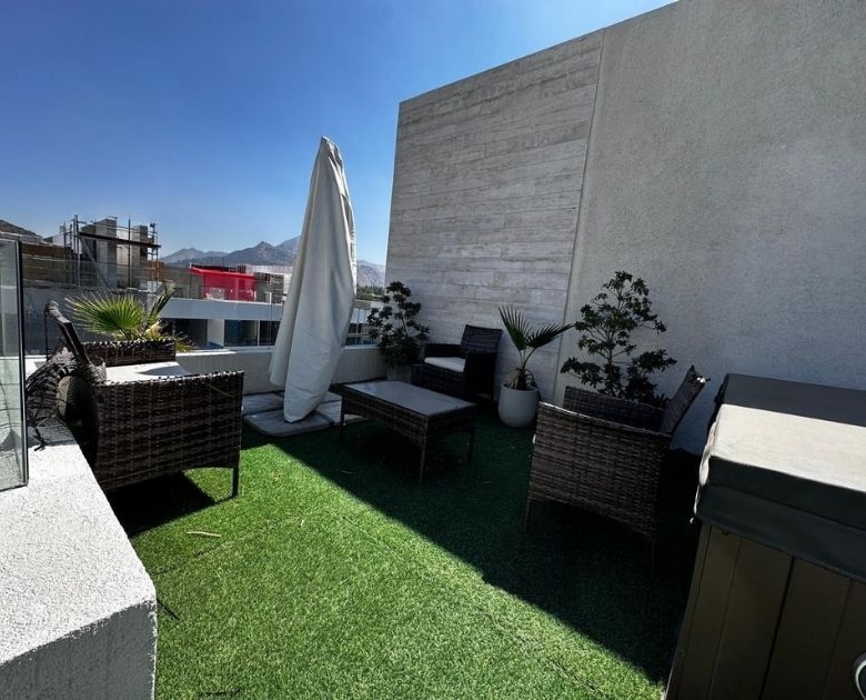 Dúplex en Av. La Dehesa, Mall Portal La Dehesa