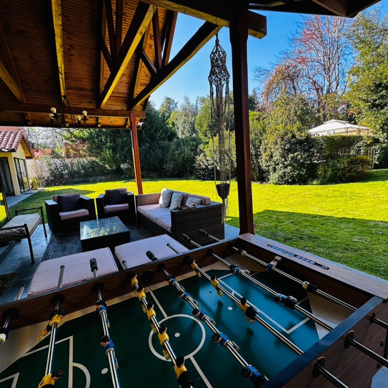 Exclusiva casa con gran jardín en Lo Barnechea