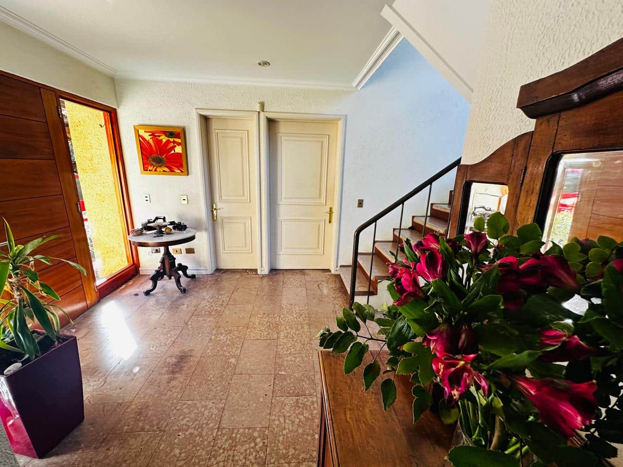 WhatsApp Image 2025-07-19 at 1.08.33 PM (3) Exclusiva casa con gran jardín en Lo Barnechea